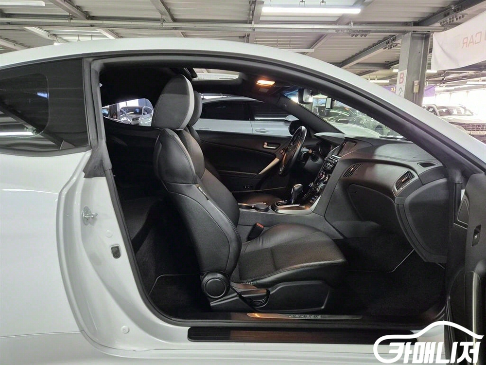 [현대]제네시스쿠페 200 Turbo D (4인승) # 이미지