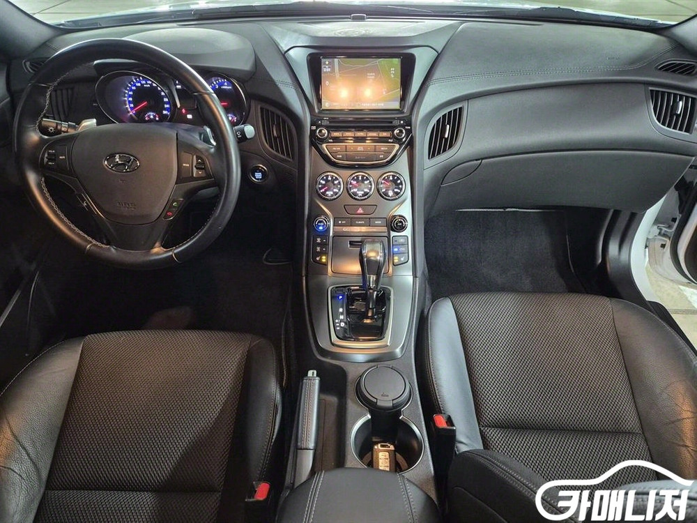 [현대]제네시스쿠페 200 Turbo D (4인승) # 이미지