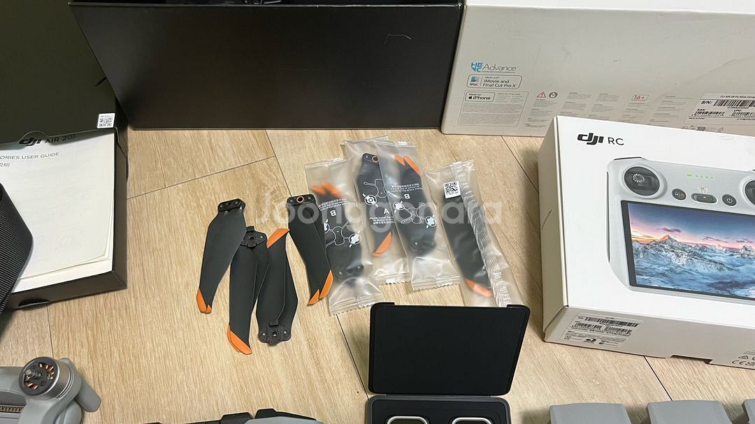 DJI Air 2S + DJI RC 조종기--3