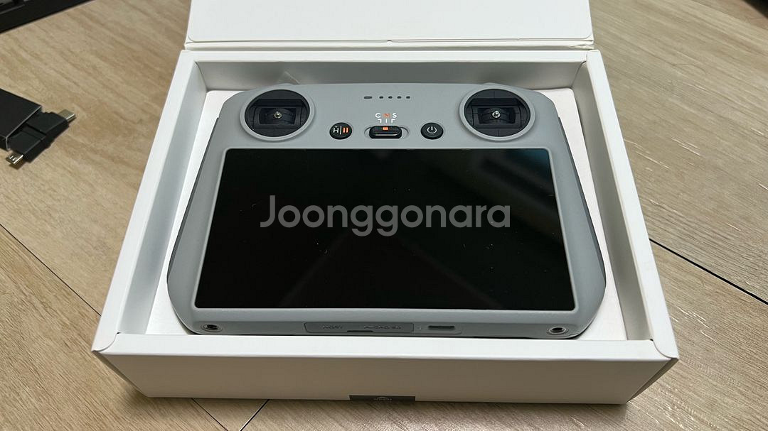 DJI Air 2S + DJI RC 조종기--5