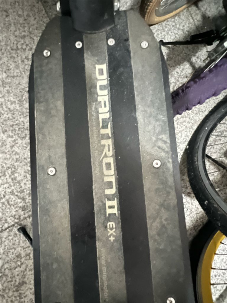 전동킥보드 듀얼트론2ex+ 이미지