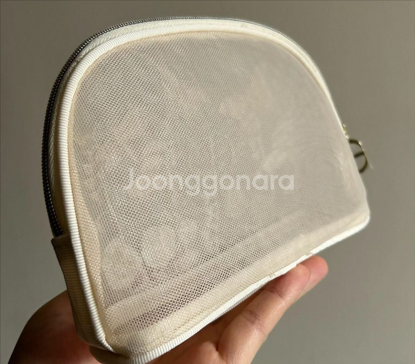 (정품)디올 뷰티 플라워 자수 파우치--1