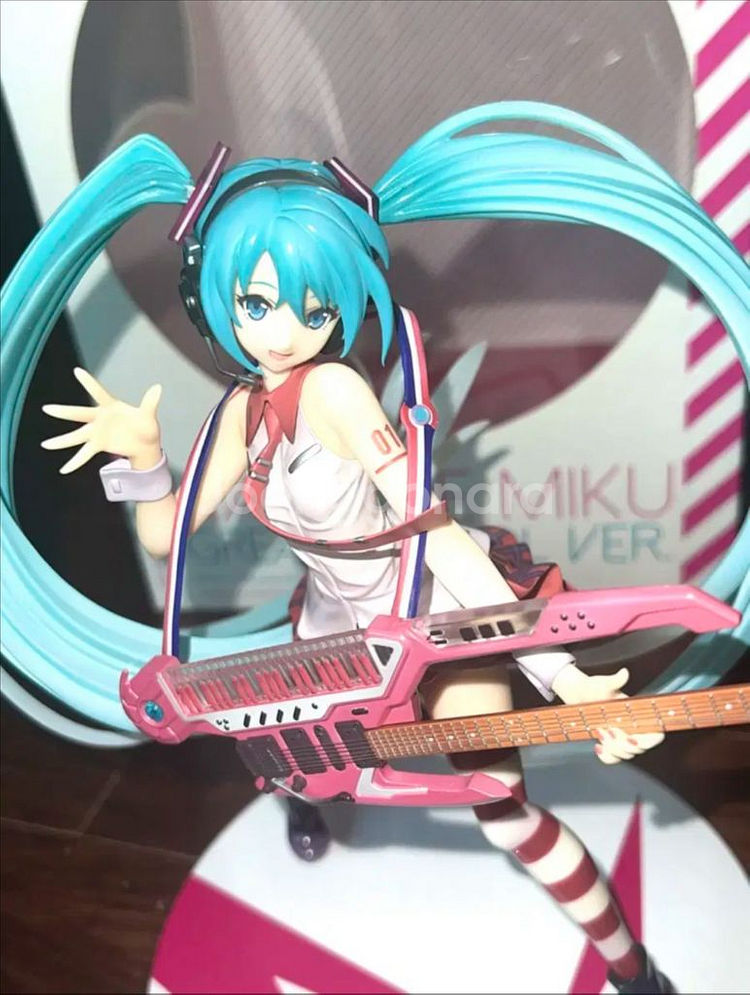 단순개봉 하츠네 미쿠 그레이티스트 1/8 스케일 피규어--1