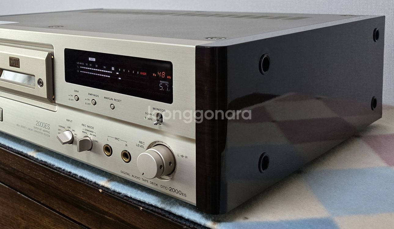 소니 DAT 데크 DTC-2000ES 판매합니다--3