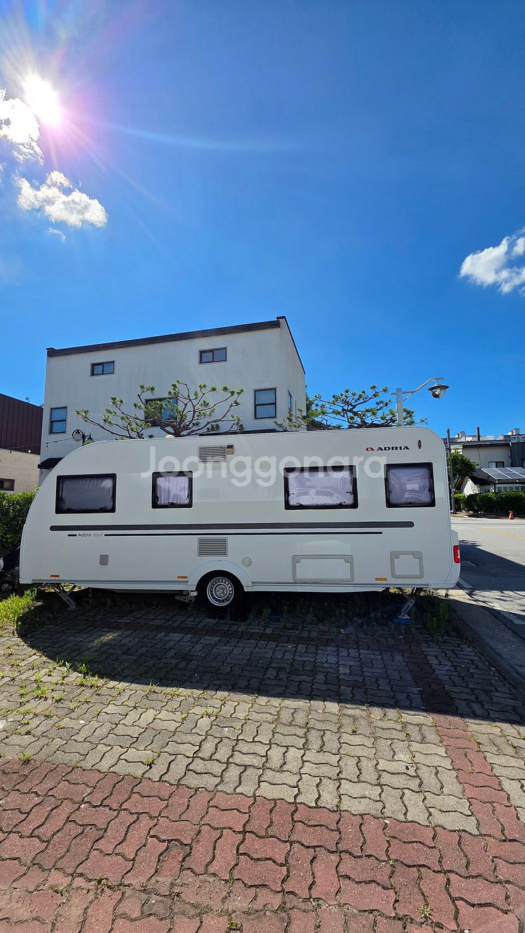 아드리아 캠핑카 572ut 2018년식 판매합니다.--7