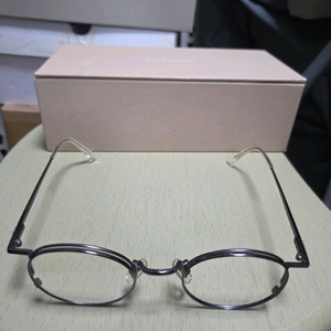 젠틀몬스터 정품 디어클래식 안경테 D01