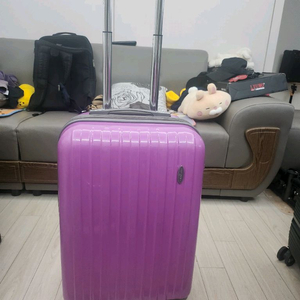 20인치쌤소나이트 여행용캐리어 확장형기내용