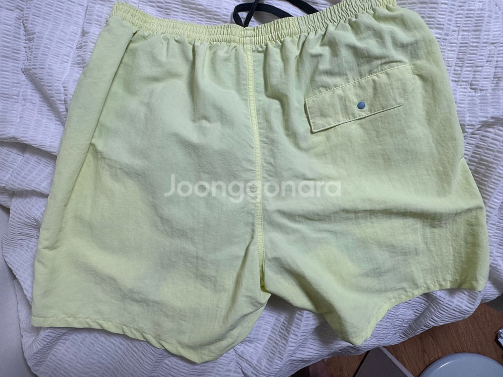 파타고니아 배기스5인치 라임 M사이즈--3