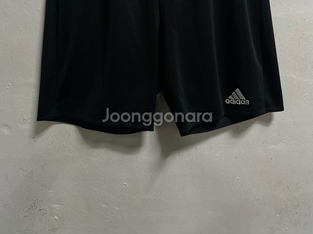 30-32 아디다스 기능성 스판 밴딩 반바지--1