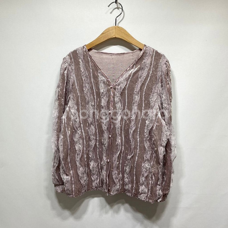 (새상품) 에이블리 레이스 벨벳 블라우스 보라 프리--2