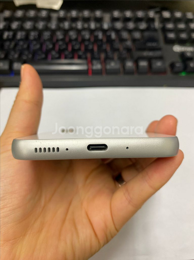 SK 갤럭시퀀텀4 화이트 AA급 128G 무잔상--6