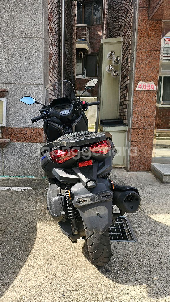 xmax300 25년식 아이콘 블랙--6