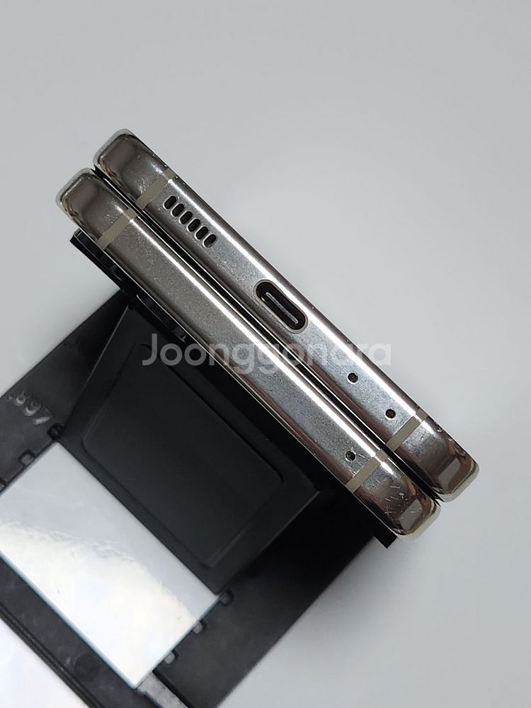 갤럭시Z플립5 256G 무잔상 크림 51381--6