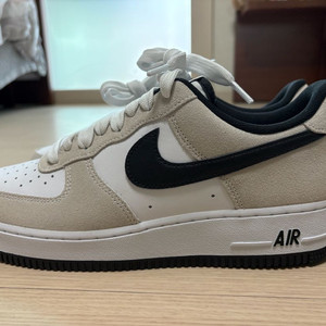 나이키 에어포스1 07 LV8 275사이즈