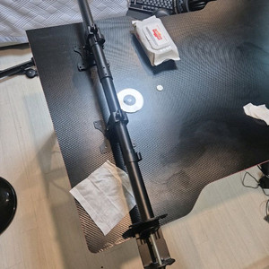 수직형 (폴형) 모니터암