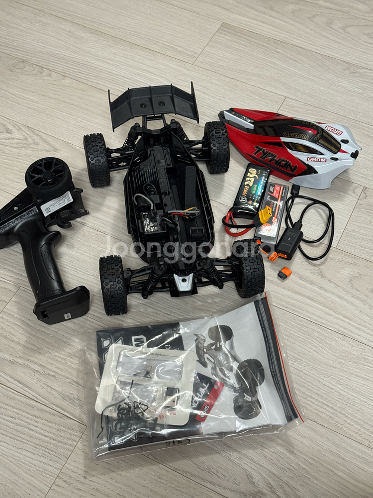 아르마 RC카 TYPHON grom 타이폰 그롬 팝니다--1