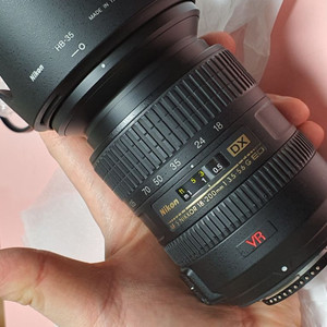 니콘 AF-S DX 18-200 VR
