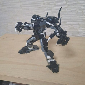 레고 마블 슈퍼히어로 76276 베놈 맥 로봇 팝니다