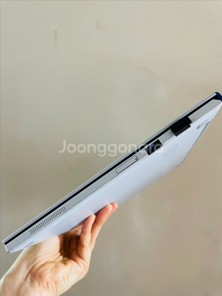 NT930XCJ-K38--1