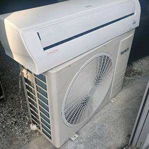 위니아 벽걸이 에어컨(냉난방기겸용) 11평형입니다
