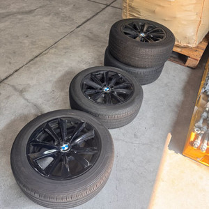 BMW 정품 블랙 휠 + 타이어 세트 17인치