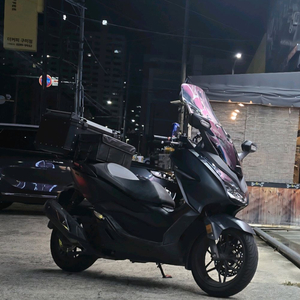 18년식 포르자300 판매합니다.