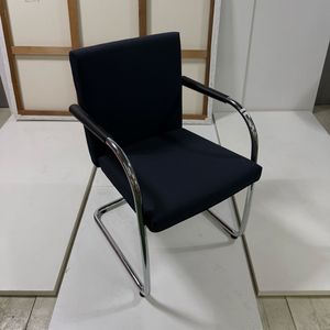 비트라 캔틸레버 체어 Vitra