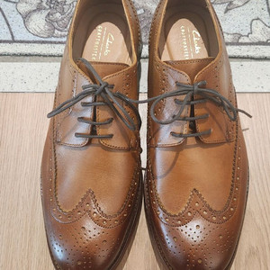 클락스 James Wing Tan 42 1/2