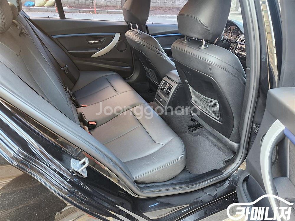[BMW]3시리즈 (F30) 320i M 스포츠 #앱특--4