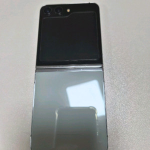 z플립5 256G 저렴하게 판매합니다.