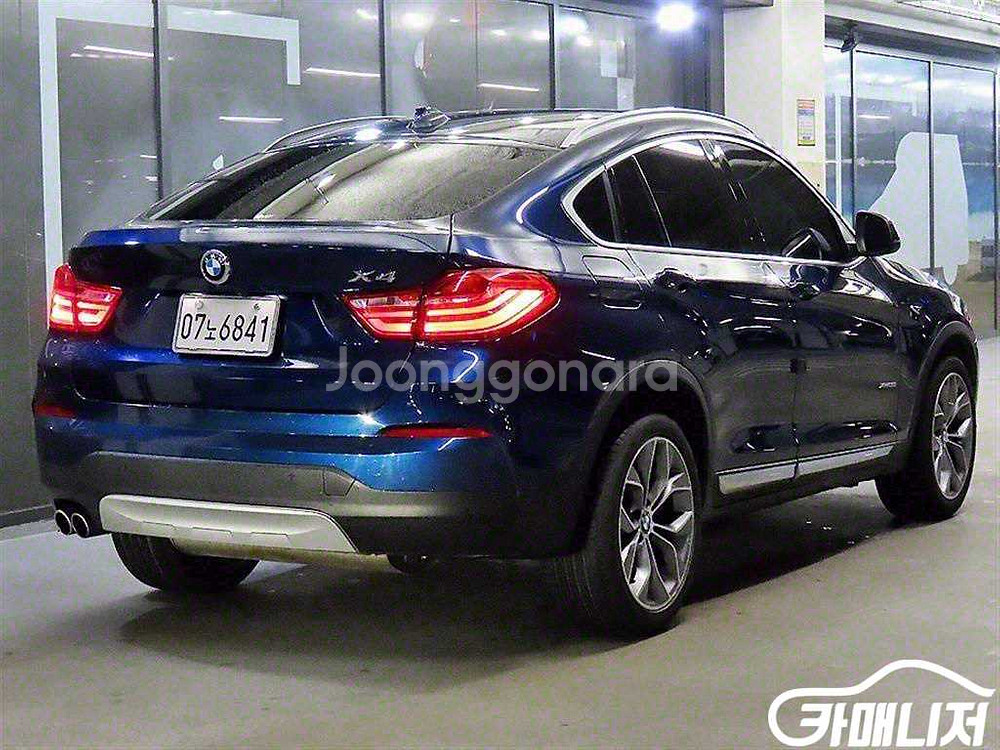 [BMW]X4 (F26) xDrive 28i (5인승)--3