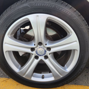 벤츠 E클래스 e220 순정화용 타이어 18인치