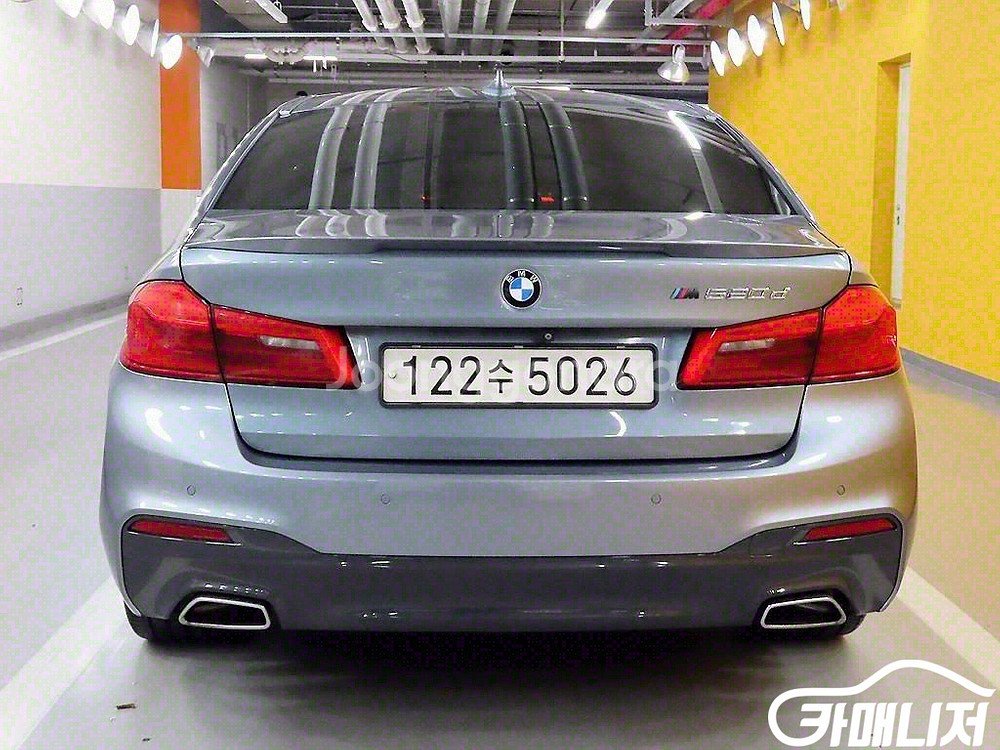 [BMW]5시리즈 (G30) 520d M 스포츠 #앱특--3