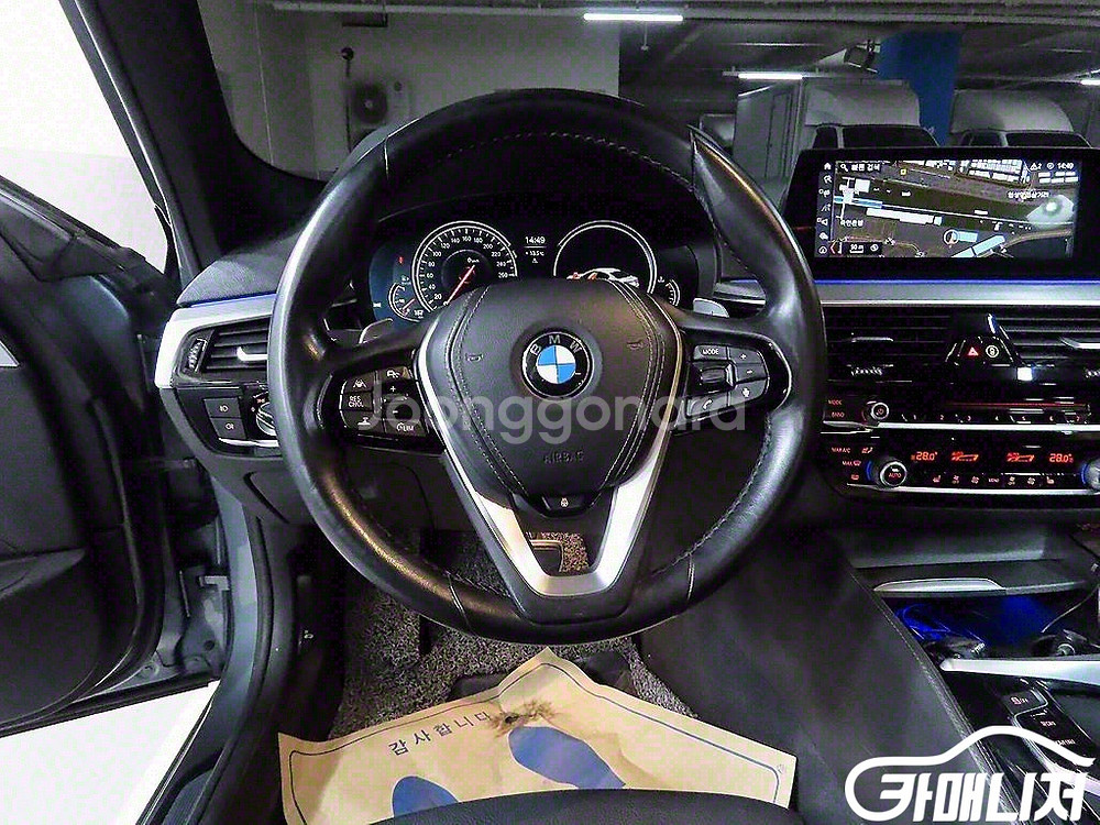 [BMW]5시리즈 (G30) 520d M 스포츠 #앱특--6