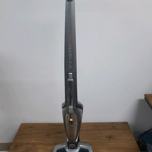일렉트로룩스 무선청소기 ZB3111(1시간23분작동)