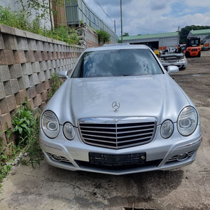 15-벤츠E350 2008 부품 각개 판매 차량입니다.