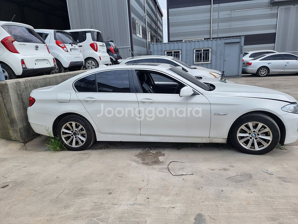 17-BMW520D 2011 부품각개 판매 차량입니다--1