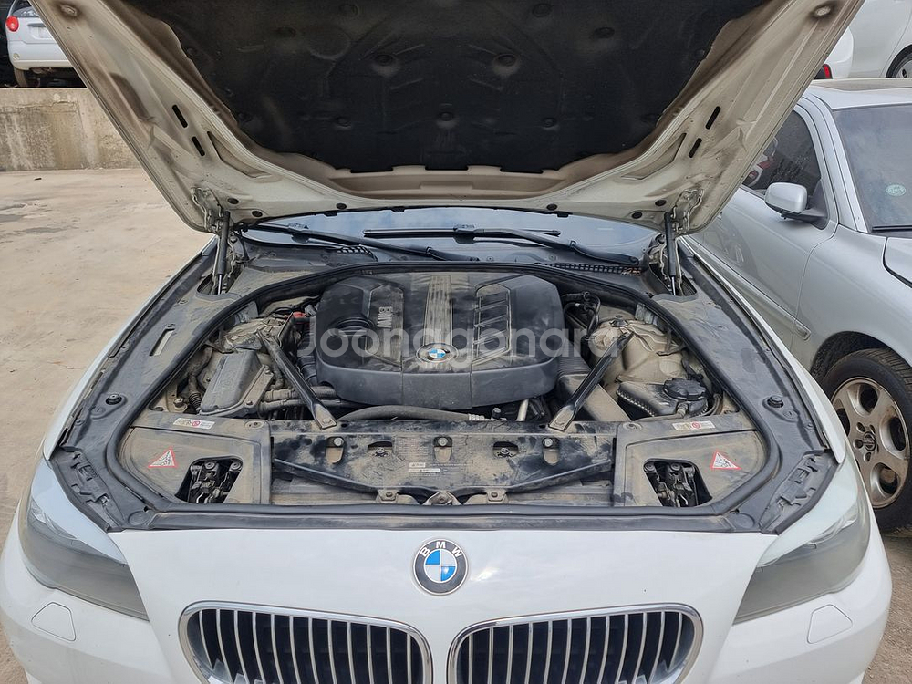 17-BMW520D 2011 부품각개 판매 차량입니다--7