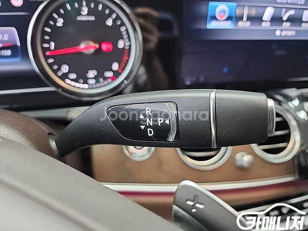 [벤츠]E-클래스 W213 E220d 4MATIC 아방--7