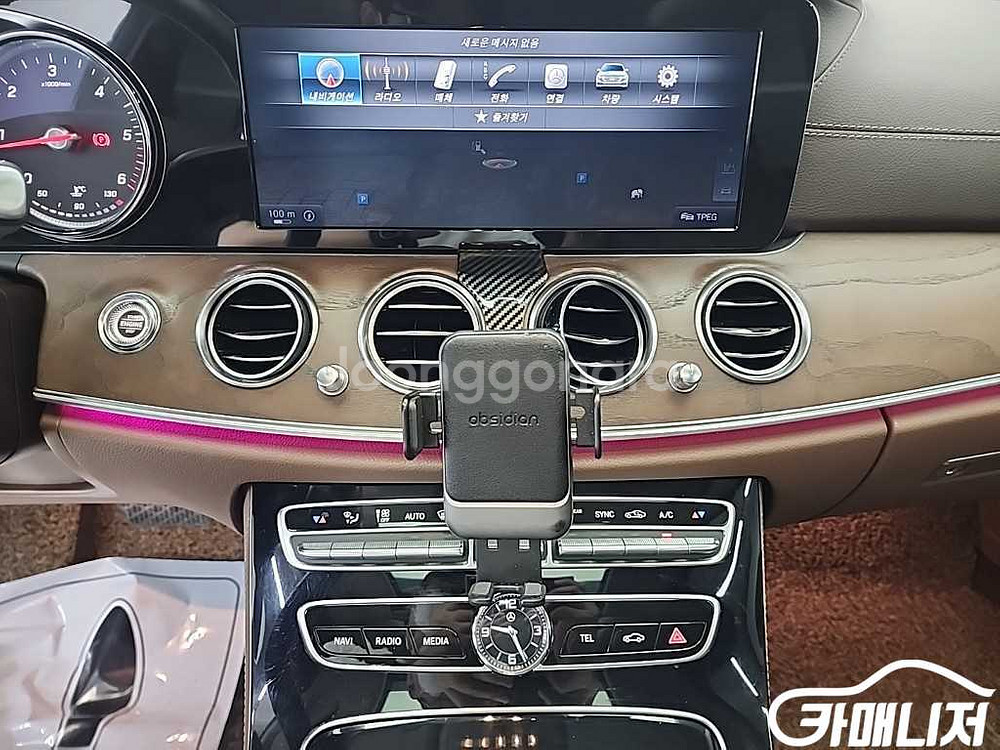 [벤츠]E-클래스 W213 E220d 4MATIC 아방--9