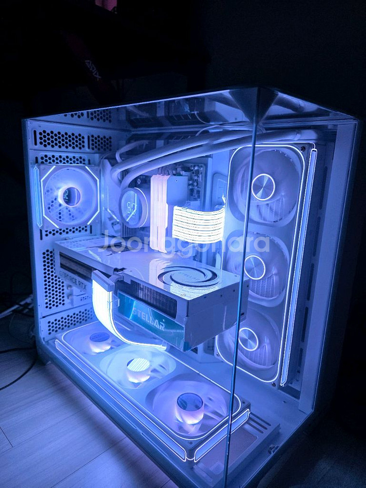 라이젠9 9950X3D 5090 리안리PC--0