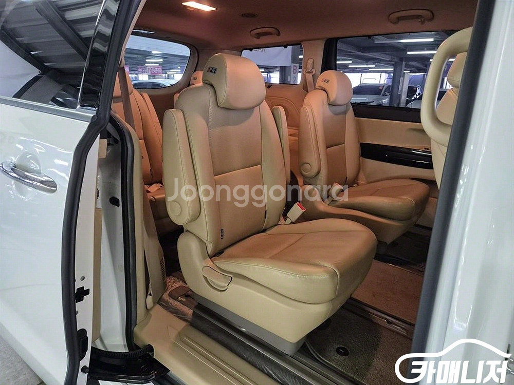 [기아]올 뉴 카니발 디젤 9인승 프레스티지 (9인승)--8