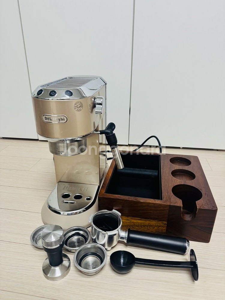 드롱기 데티카 커피머신 EC785BG--0