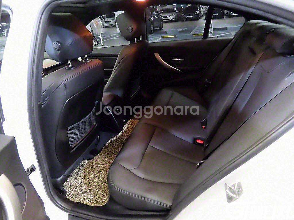 [BMW]3시리즈 (F30) 320d M 퍼포먼스 에디--6