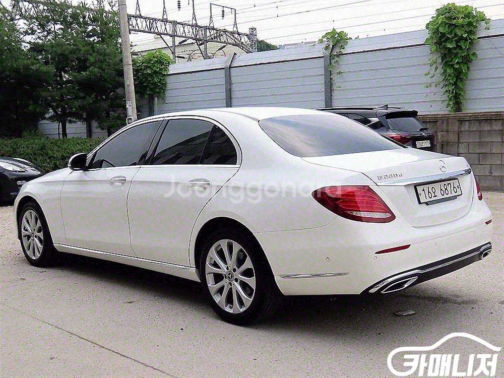 [벤츠]E-클래스 W213 E220d 4MATIC 익스--2