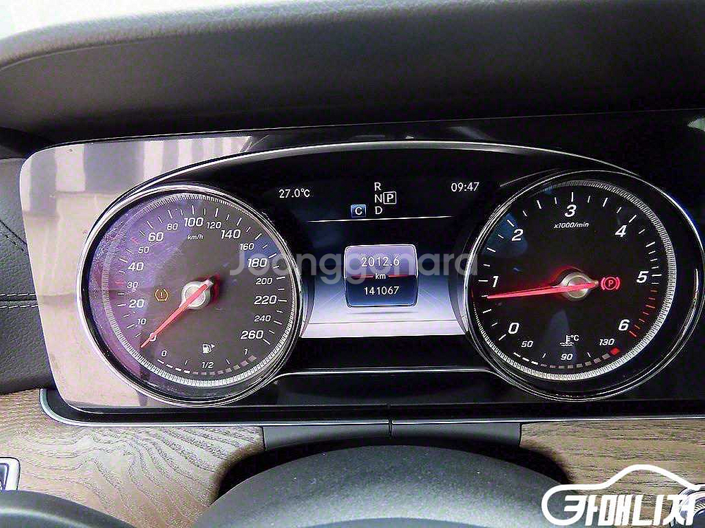 [벤츠]E-클래스 W213 E220d 4MATIC 익스--8