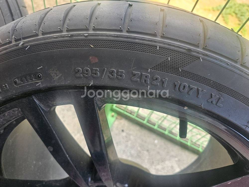 포르쉐 카이엔 휠2개 휠타이어2개 295 35 21--6