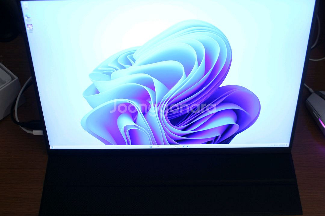 uperfect 18인치 2K 120hz 포터블(휴대용--2