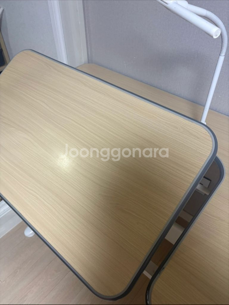 한샘 키즈 높이/각도 조절 책상--1