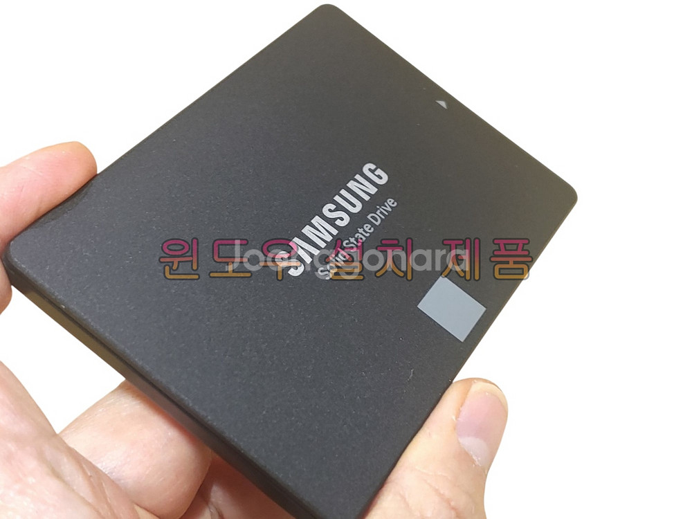 윈도우 설치 삼성 870 SATA 250GB SSD--1